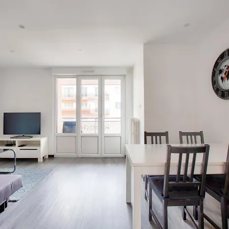 Lovely 2 Bedroom Flat With Balcony Near The Centre 스트라스부르