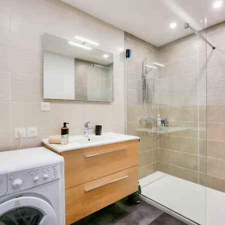 Lovely 2 Bedroom Flat With Balcony Near The Centre 아파트 스트라스부르