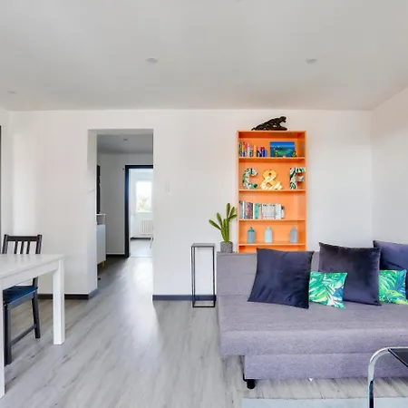 Lovely 2 Bedroom Flat With Balcony Near The Centre Apartament Strasburg